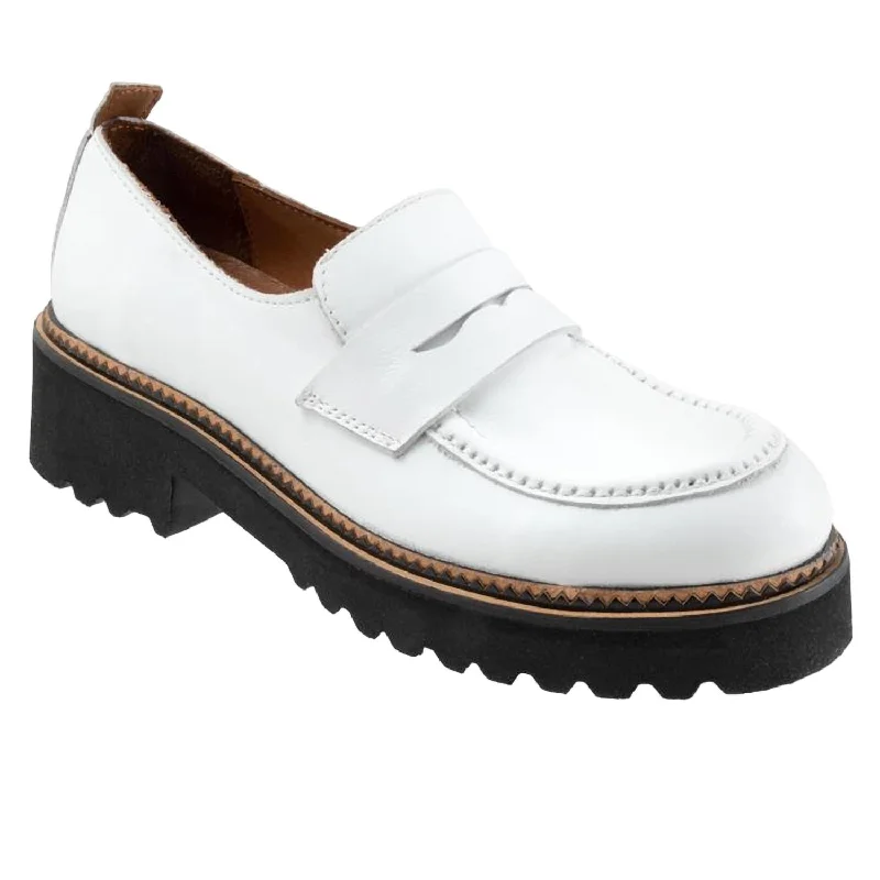 Women's Annie Lugged Loafer - Medium In White