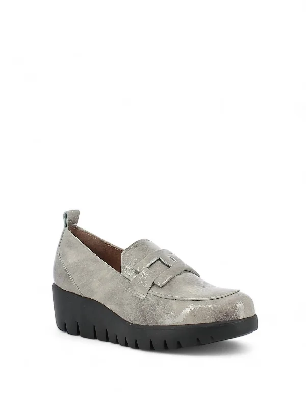 Women's Fly Rings Moccasins Shoes In Iris Gris (Light Grey Patent)