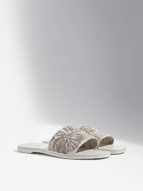 LUNA BLU Ivory Leaf Design Knitted Slides