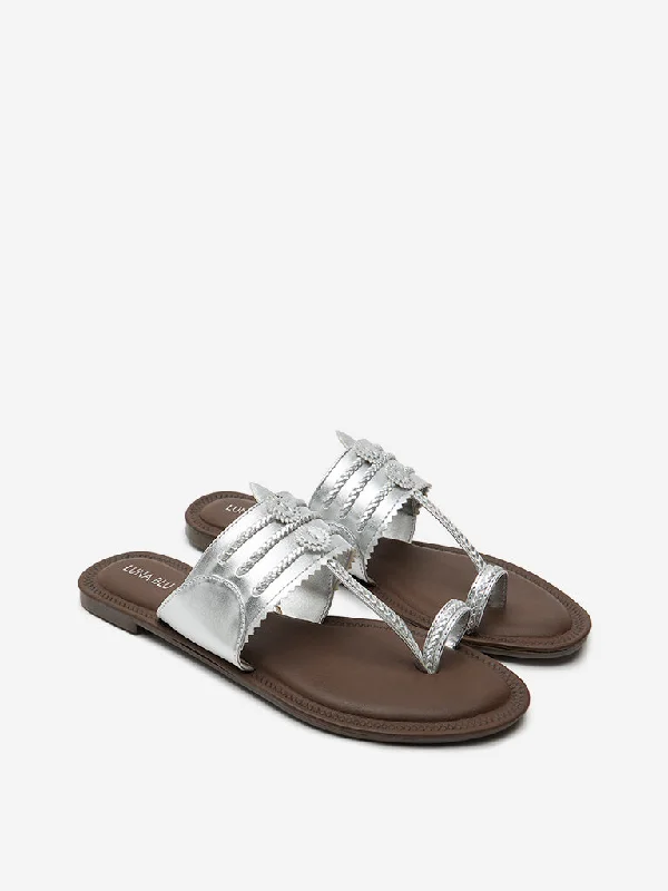 LUNA BLU Silver Braided Kolhapuri Sandals